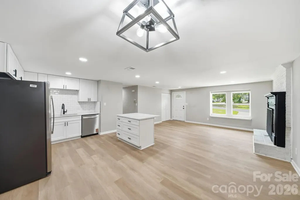 8114 Holly Hill Road Charlotte NC 28227