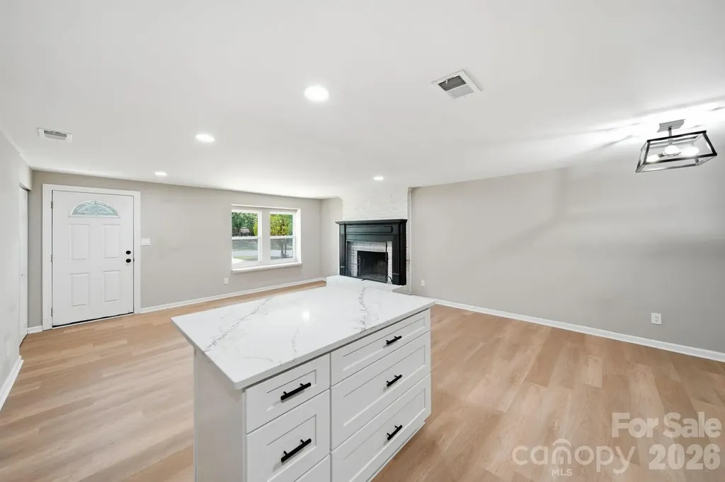 8114 Holly Hill Road Charlotte NC 28227