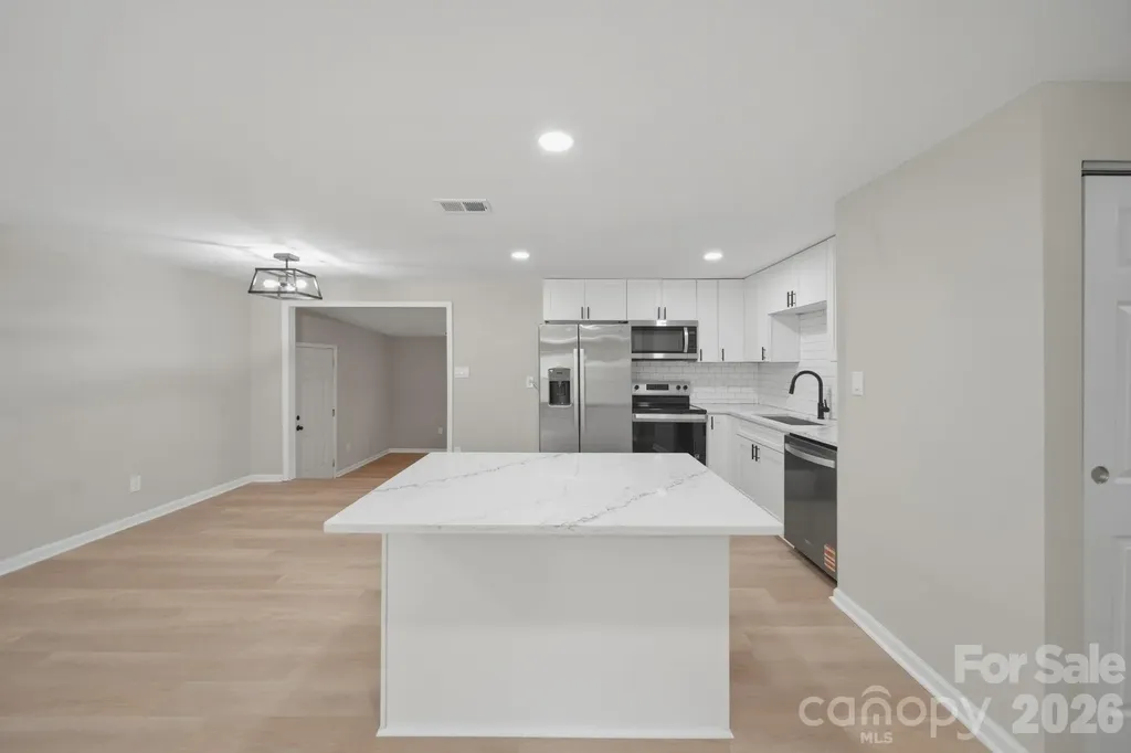 8114 Holly Hill Road Charlotte NC 28227