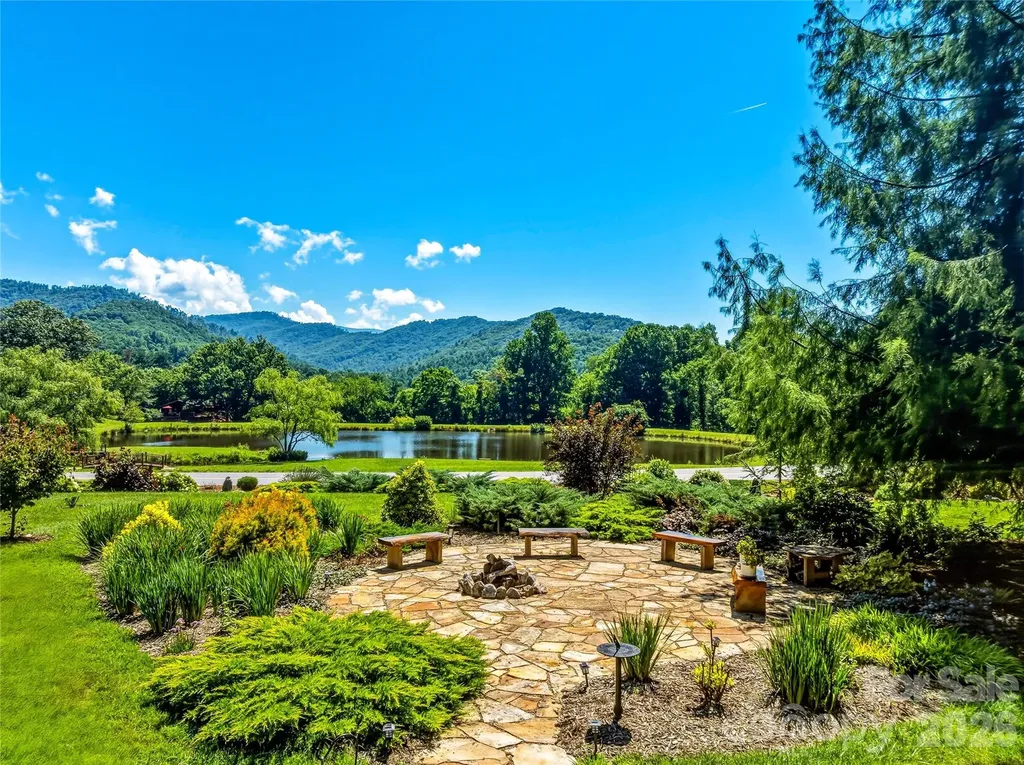 13 Ashley Road Asheville NC 28805