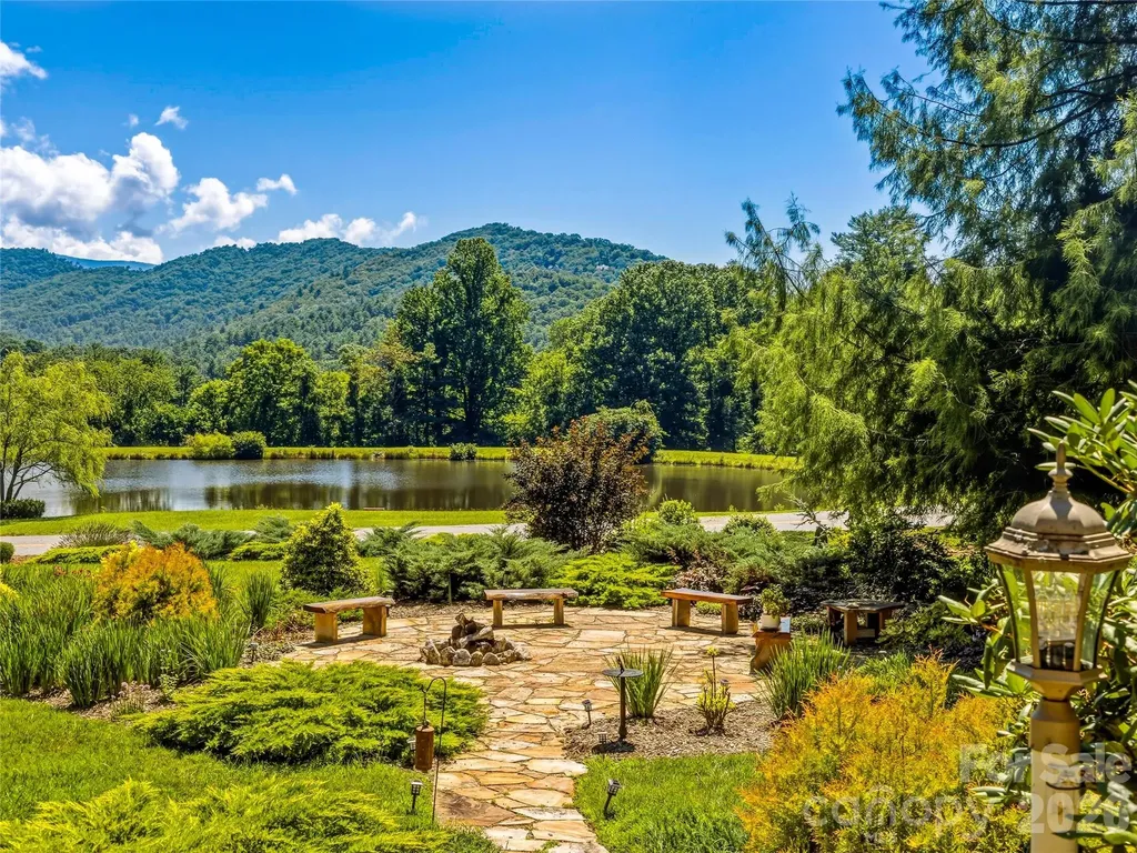 13 Ashley Road Asheville NC 28805