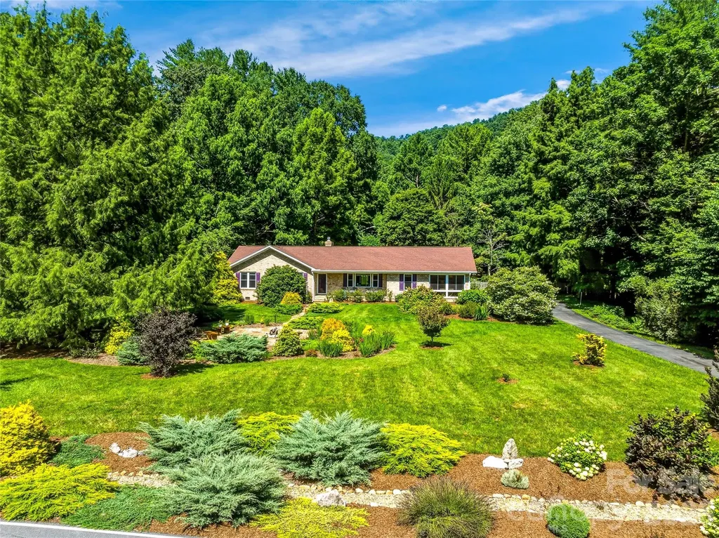 13 Ashley Road Asheville NC 28805