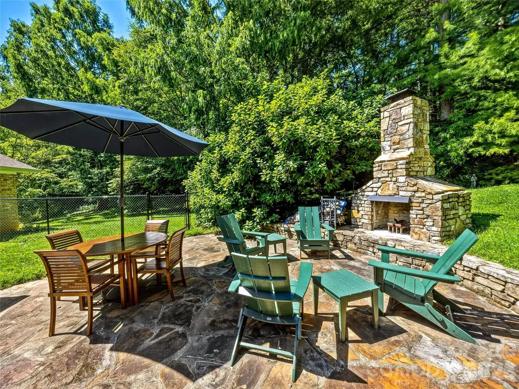 13 Ashley Road Asheville NC 28805