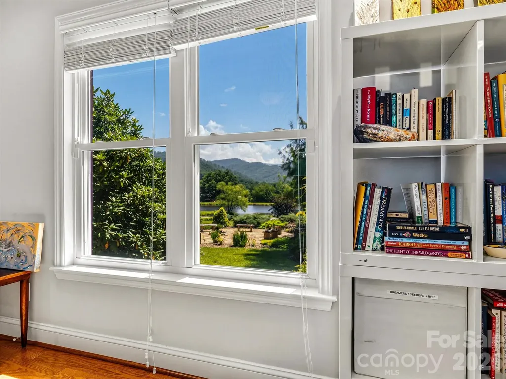 13 Ashley Road Asheville NC 28805