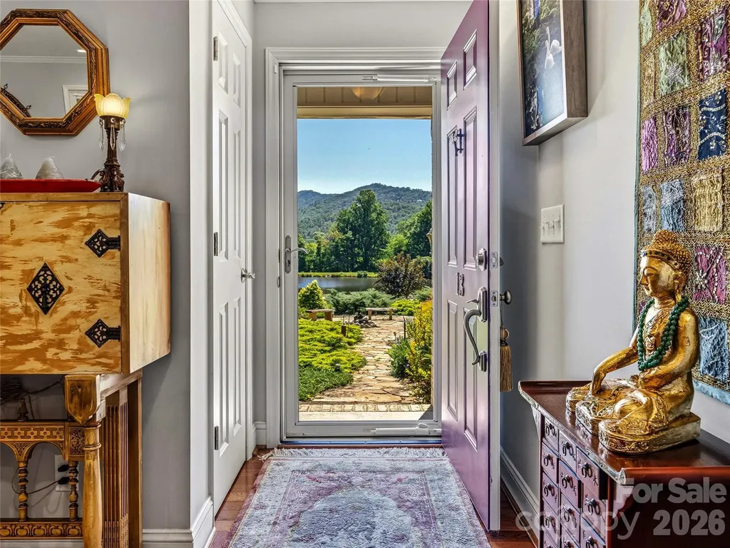 13 Ashley Road Asheville NC 28805