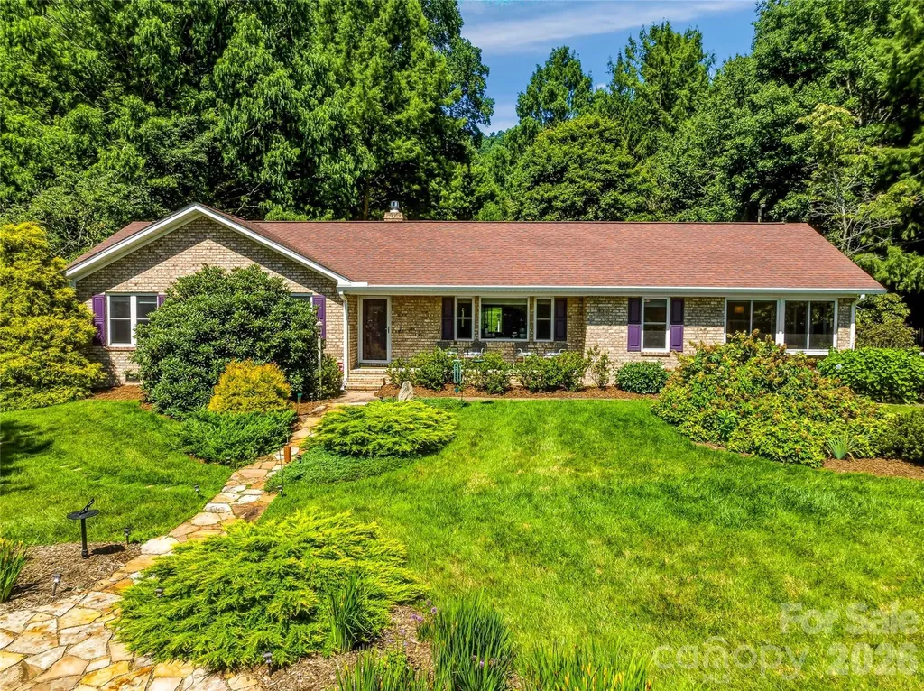 13 Ashley Road Asheville NC 28805