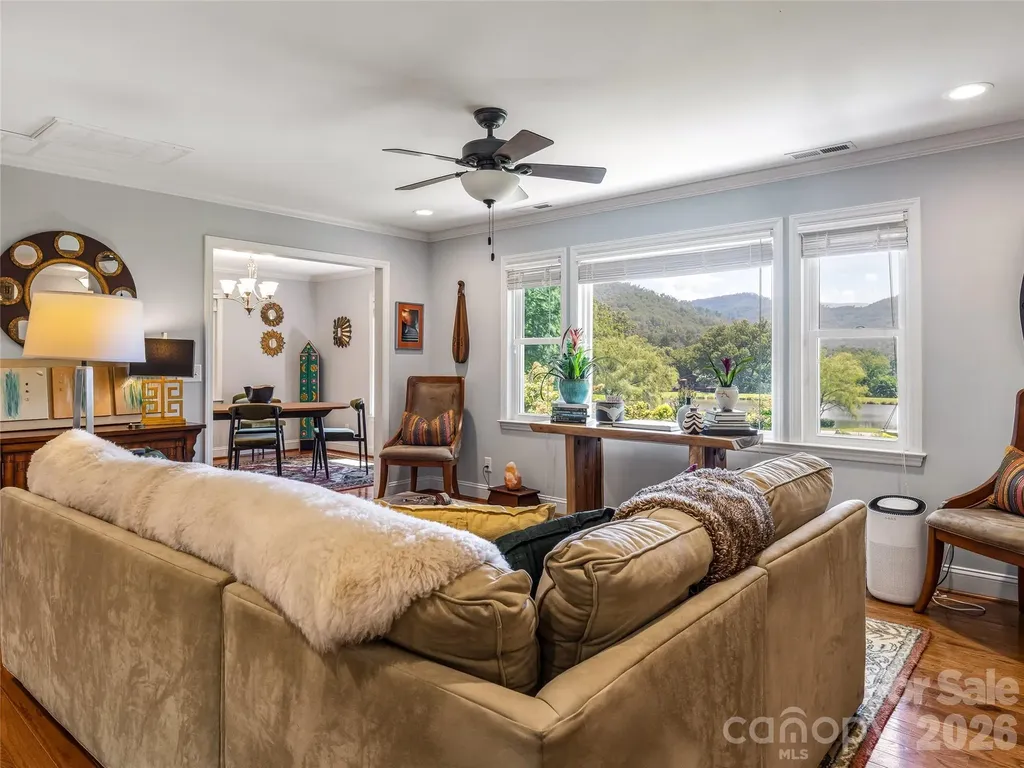 13 Ashley Road Asheville NC 28805