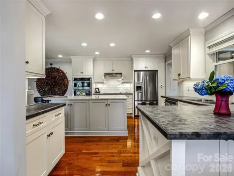 13 Ashley Road Asheville NC 28805
