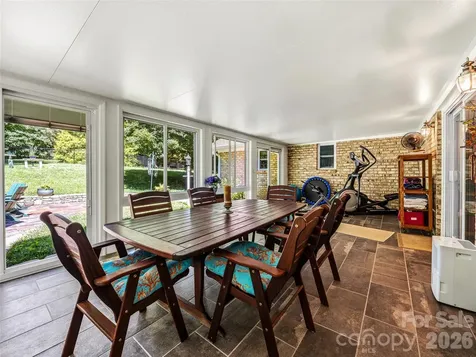 13 Ashley Road Asheville NC 28805