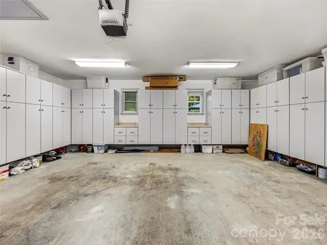 13 Ashley Road Asheville NC 28805