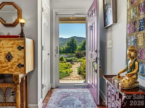 13 Ashley Road Asheville NC 28805