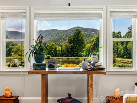 13 Ashley Road Asheville NC 28805