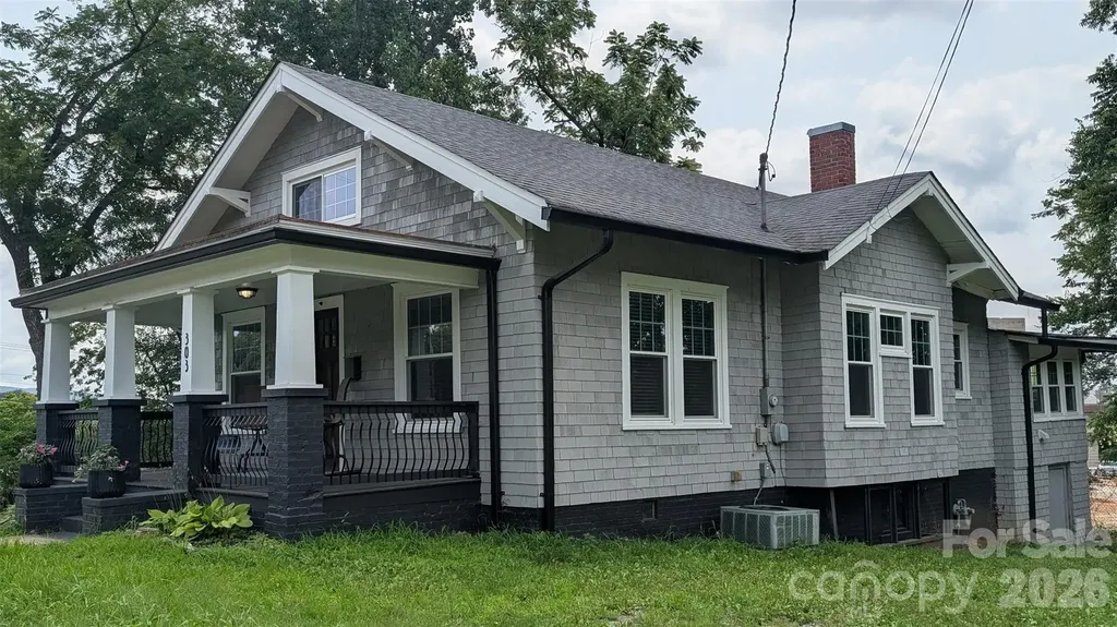303 Bouchelle Street Morganton NC 28655
