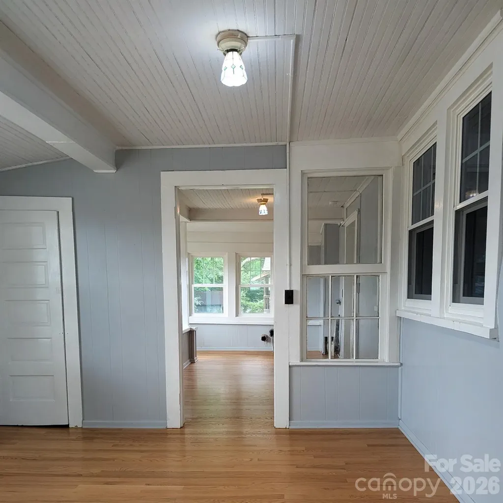 303 Bouchelle Street Morganton NC 28655