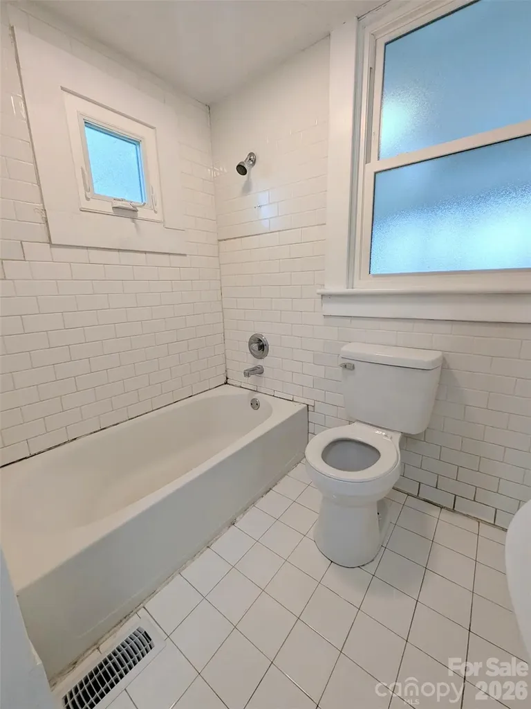 303 Bouchelle Street Morganton NC 28655