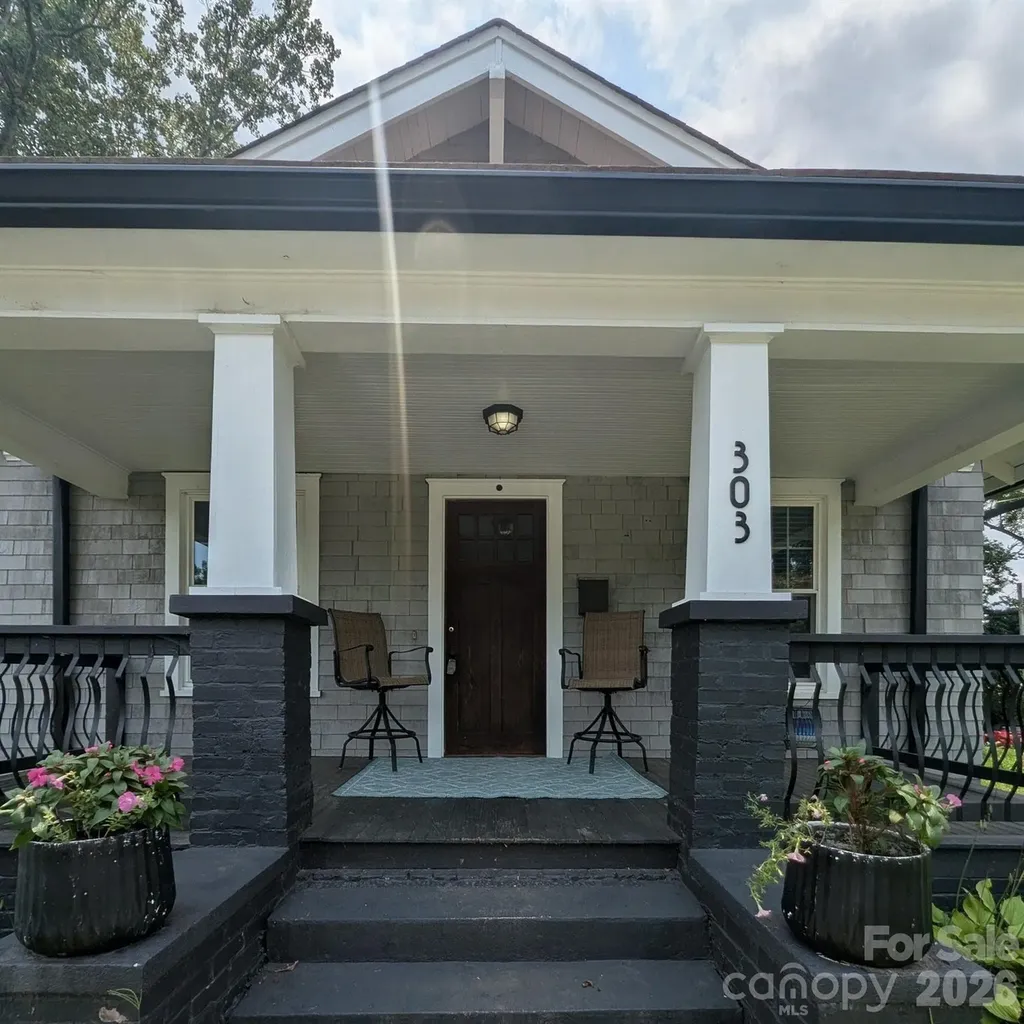 303 Bouchelle Street Morganton NC 28655