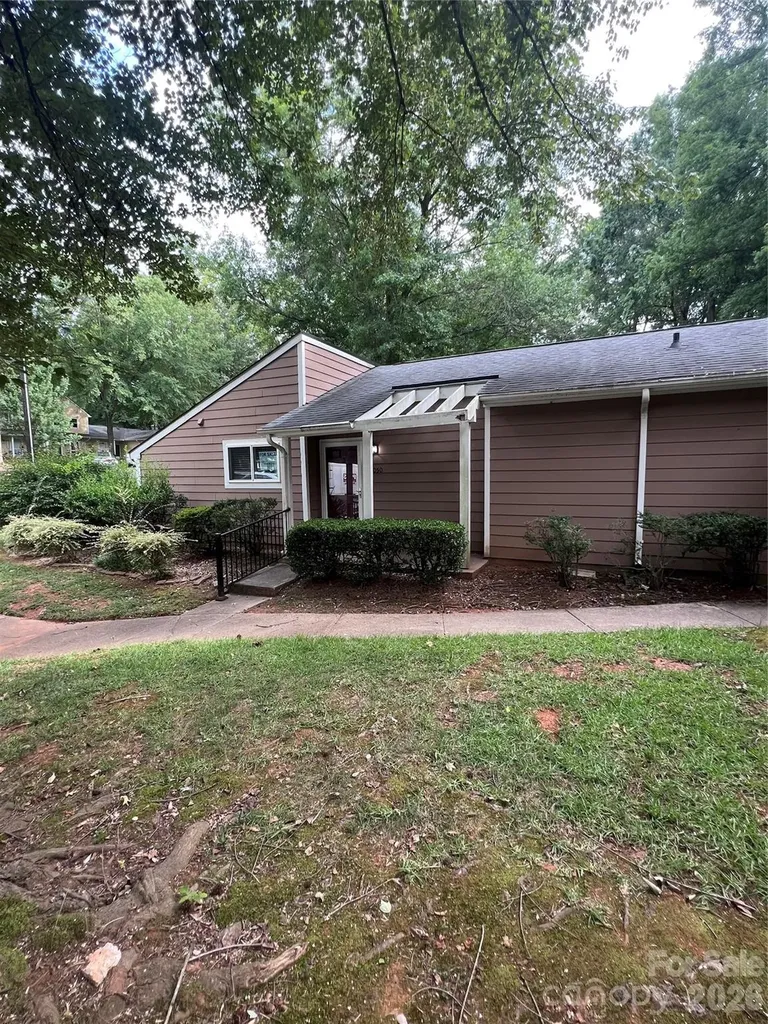 1050 Sardis Cove Drive Charlotte NC 28270