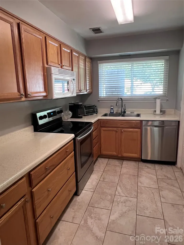 1050 Sardis Cove Drive Charlotte NC 28270