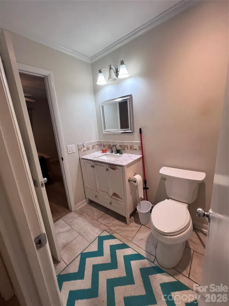 1050 Sardis Cove Drive Charlotte NC 28270
