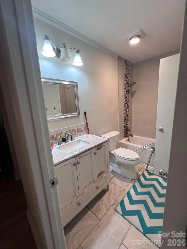 1050 Sardis Cove Drive Charlotte NC 28270