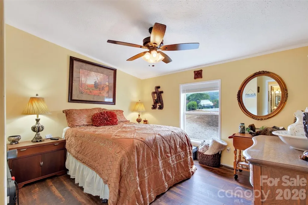 26 Sweet Briar Path Way Hendersonville NC 28792