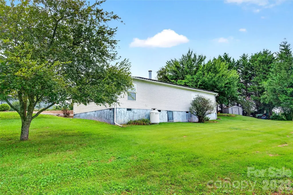 26 Sweet Briar Path Way Hendersonville NC 28792