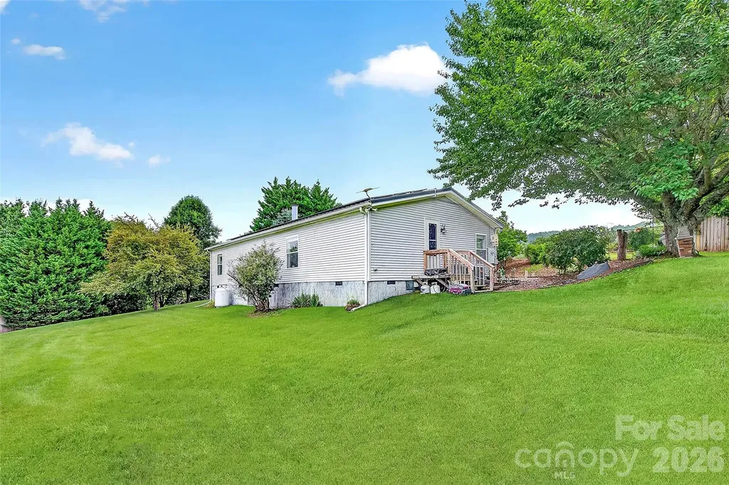 26 Sweet Briar Path Way Hendersonville NC 28792