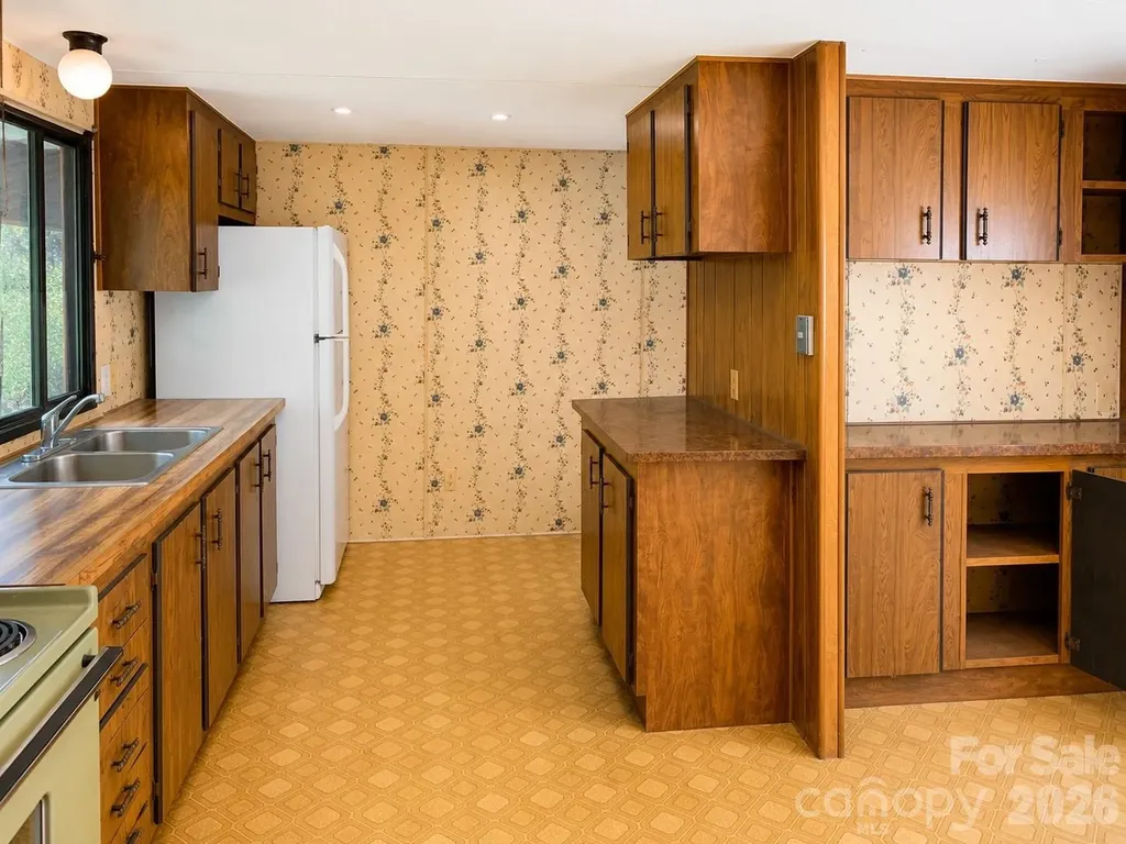 30 Gertrude Lane Candler NC 28715