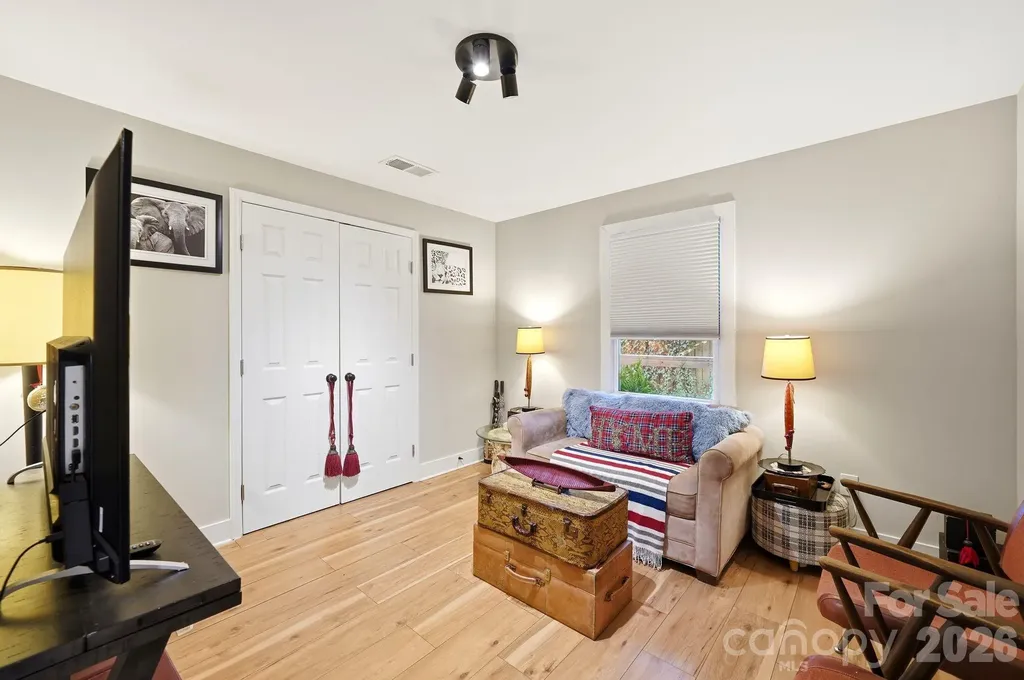 2137 Highland Street Charlotte NC 28208