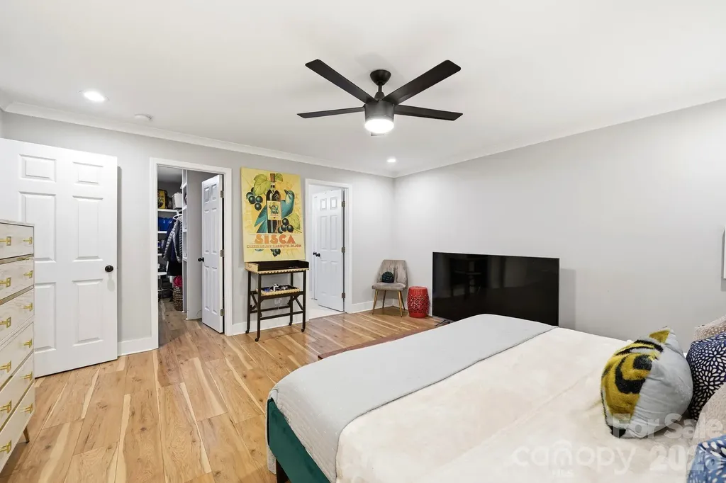 2137 Highland Street Charlotte NC 28208