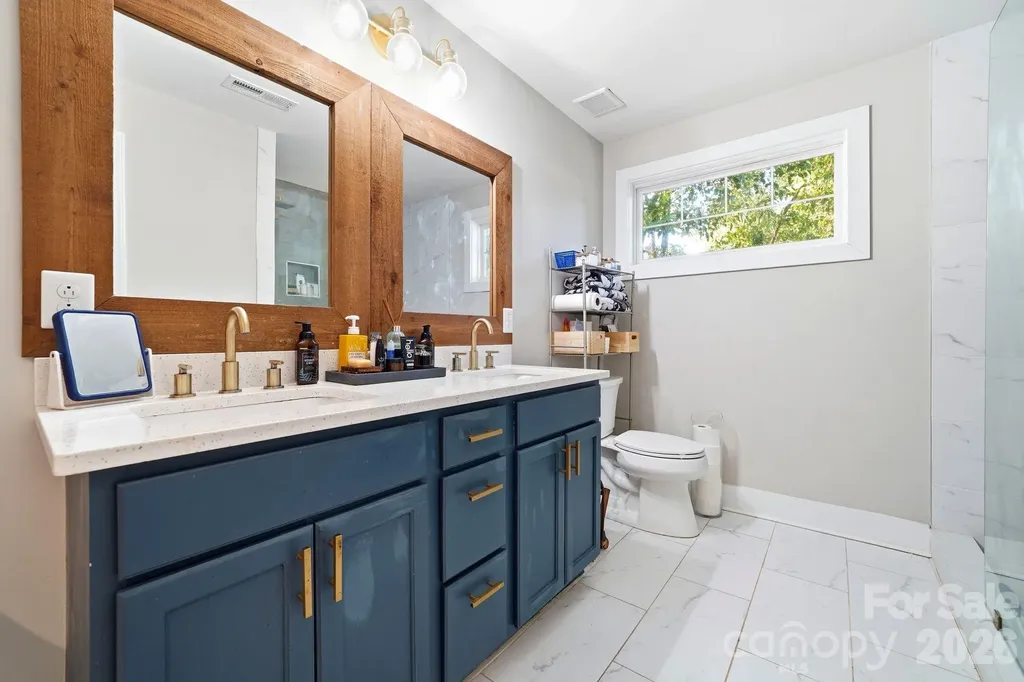 2137 Highland Street Charlotte NC 28208