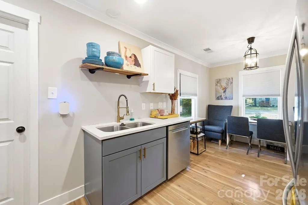 2137 Highland Street Charlotte NC 28208