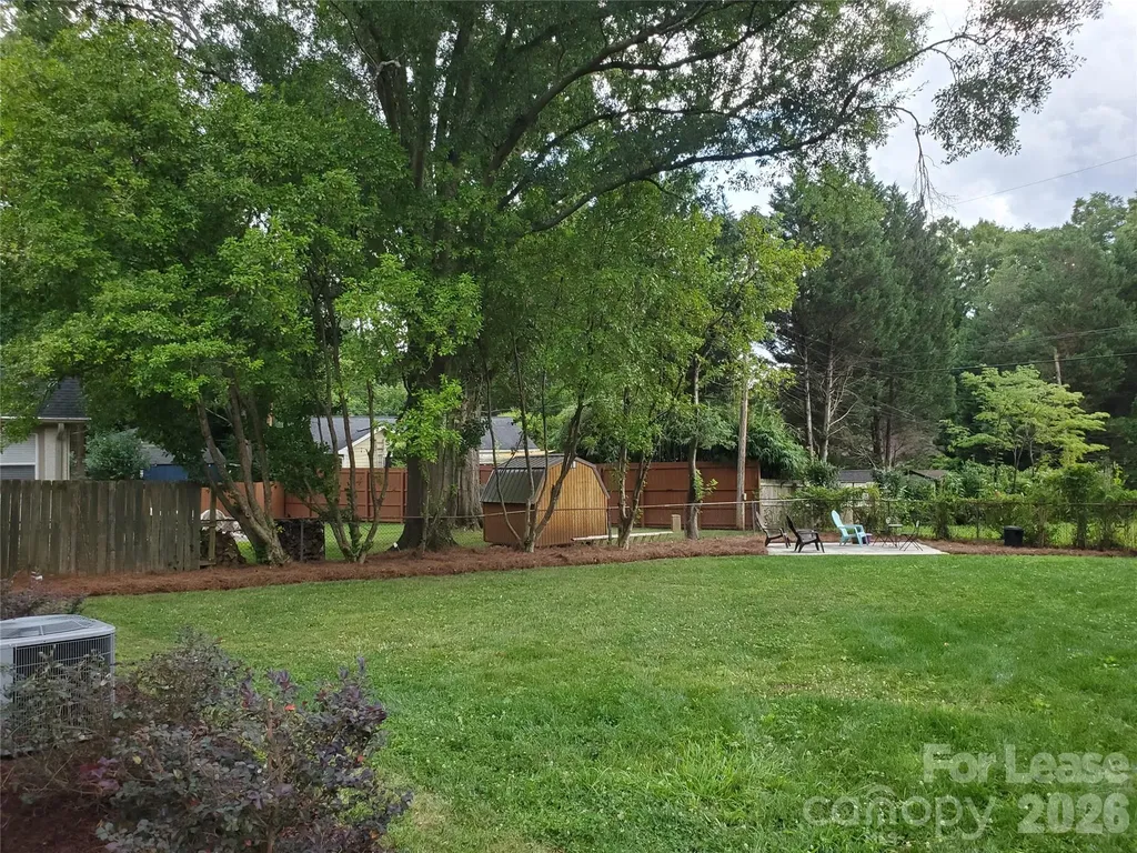 1338 Dresden Drive W Charlotte NC 28205