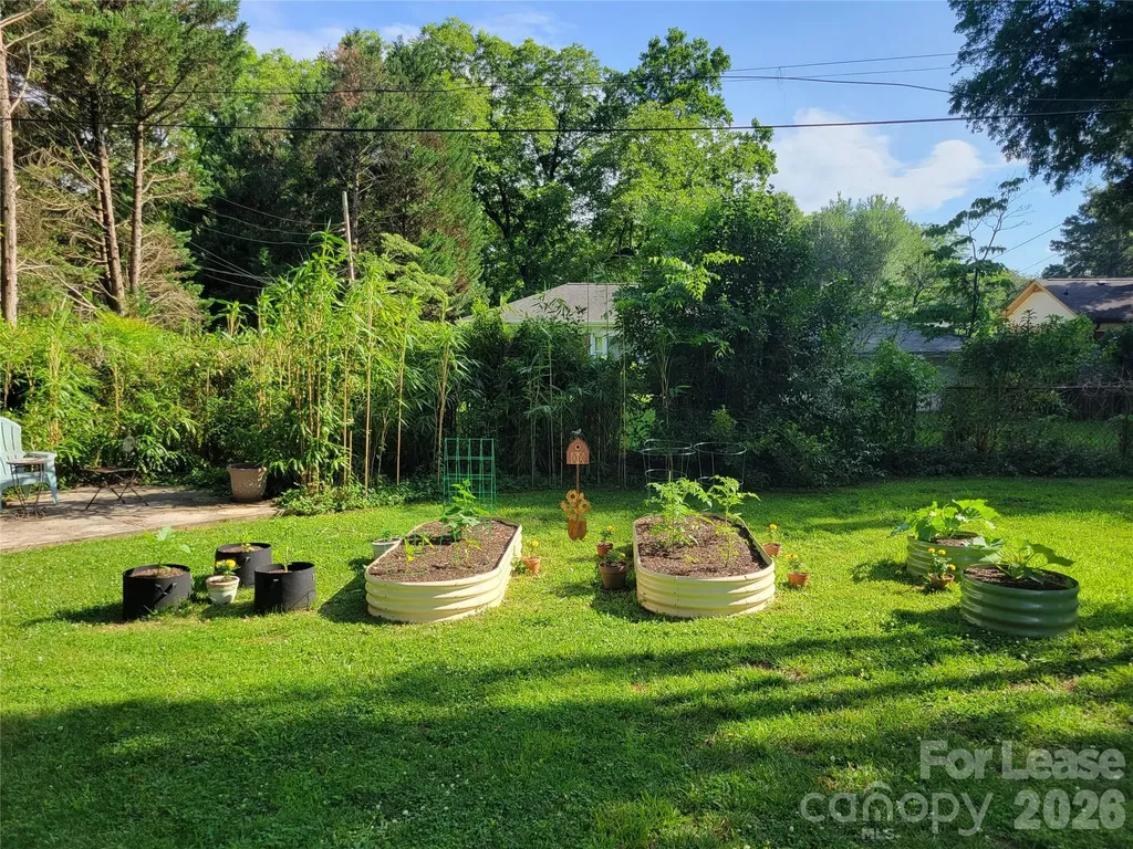 1338 Dresden Drive W Charlotte NC 28205