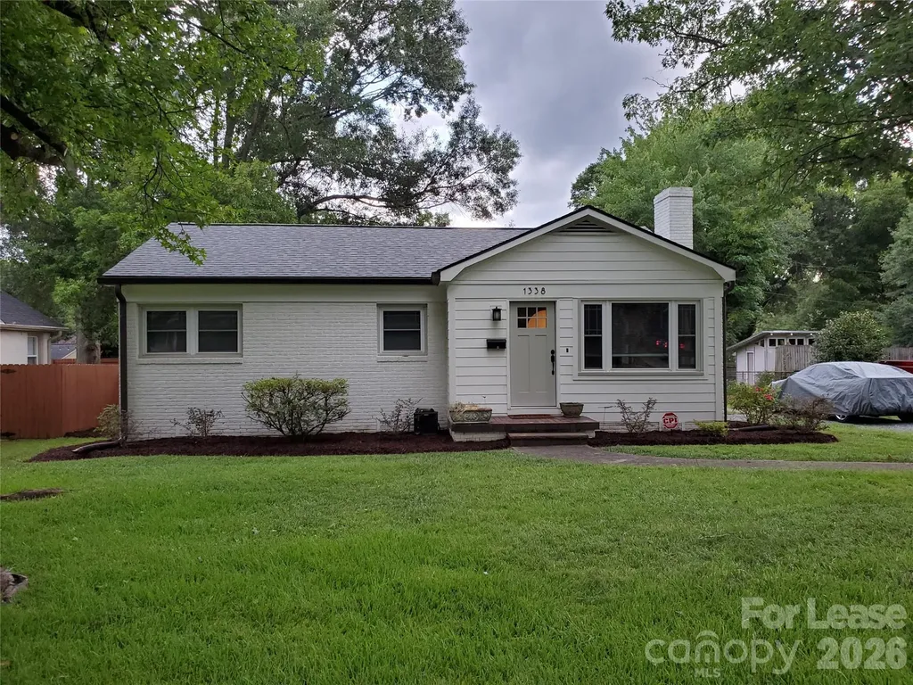 1338 Dresden Drive W Charlotte NC 28205