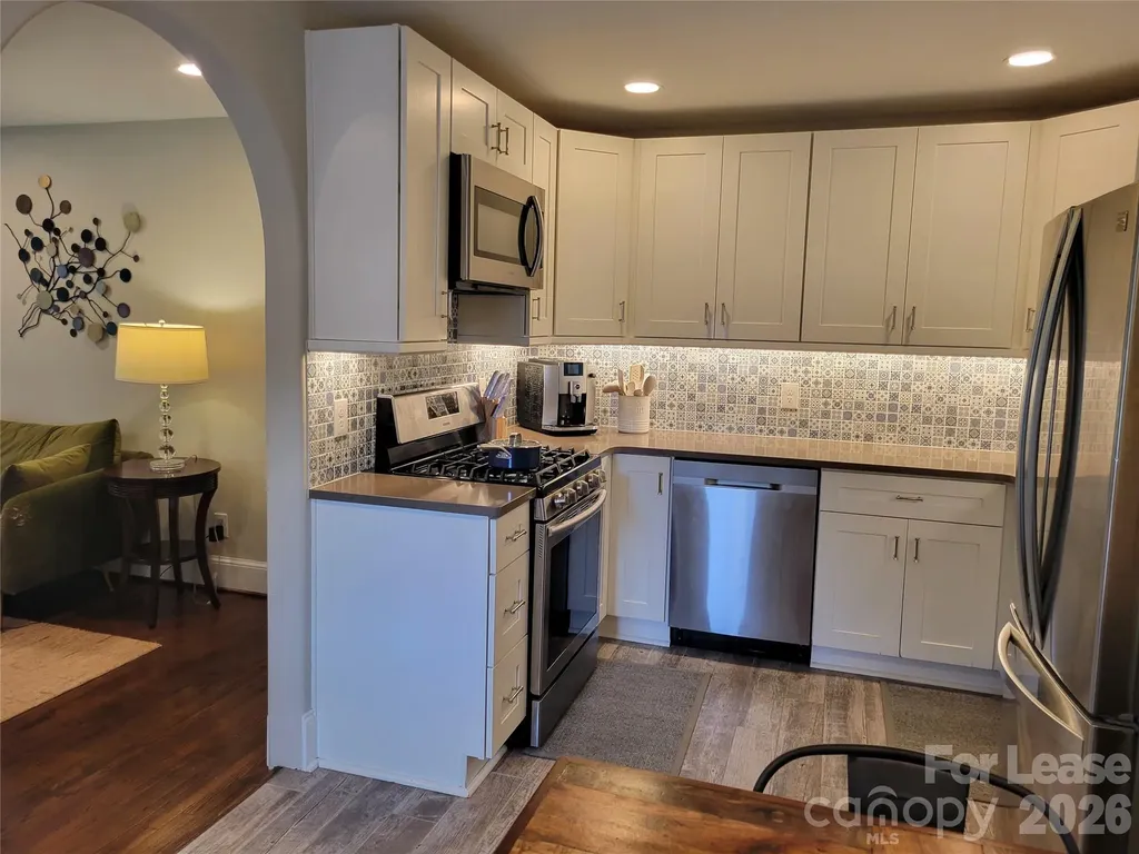 1338 Dresden Drive W Charlotte NC 28205
