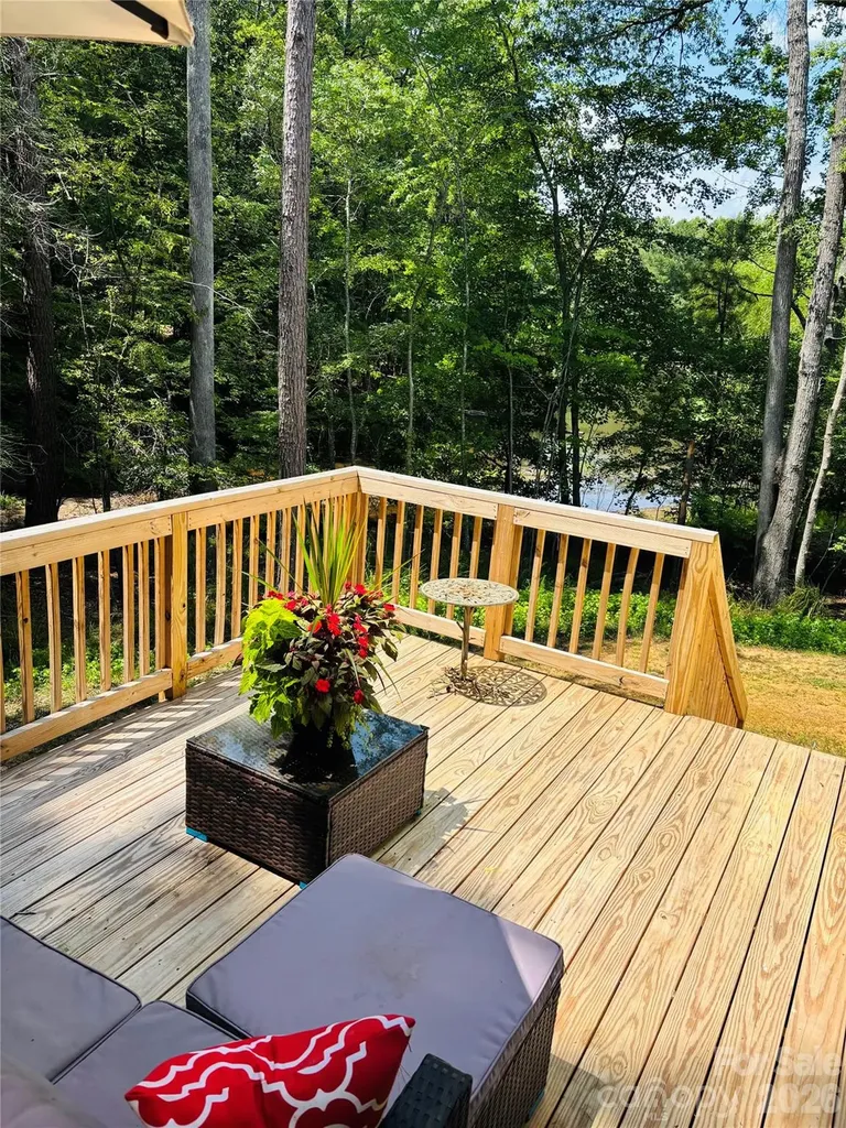 231 Wagon Road Mount Gilead NC 27306