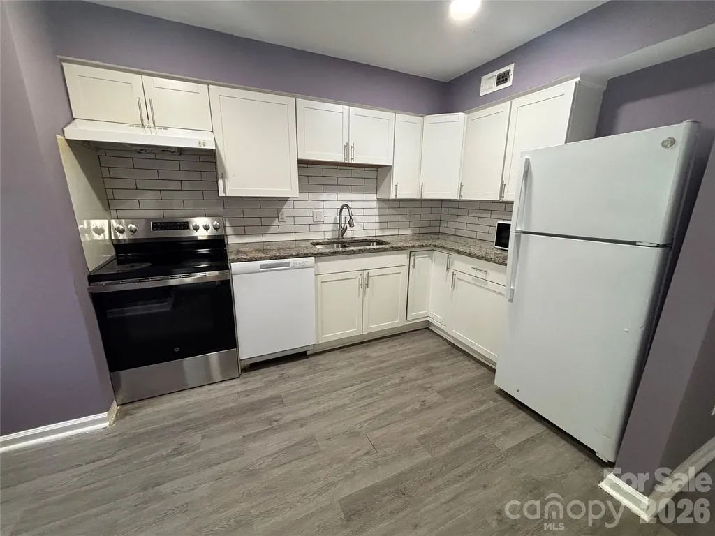 1920 Countrymens Court Charlotte NC 28210