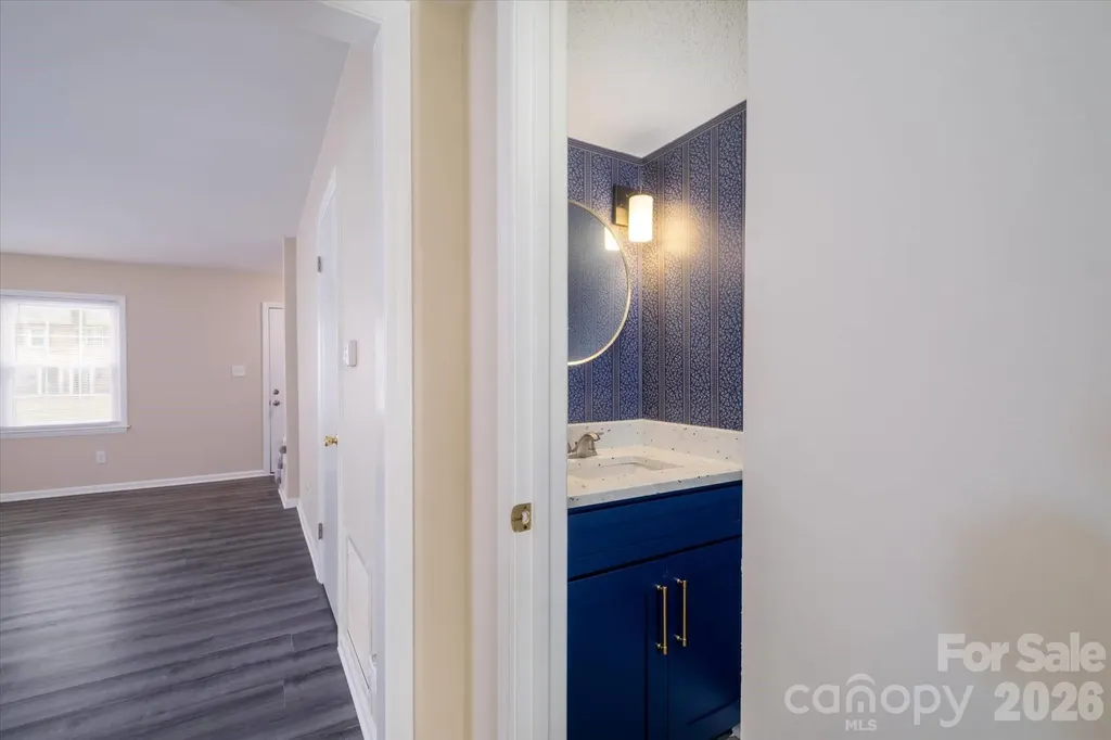 6810 Farmingdale Drive Charlotte NC 28212