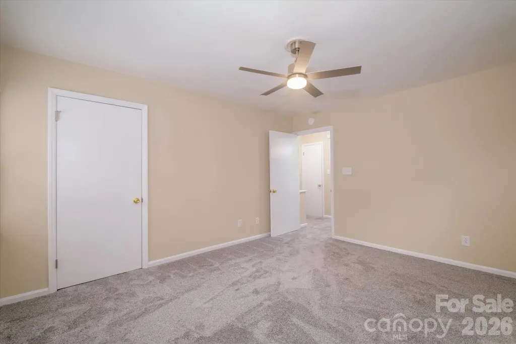6810 Farmingdale Drive Charlotte NC 28212