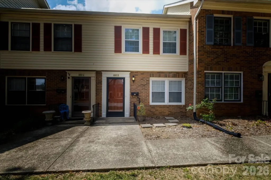 6810 Farmingdale Drive Charlotte NC 28212