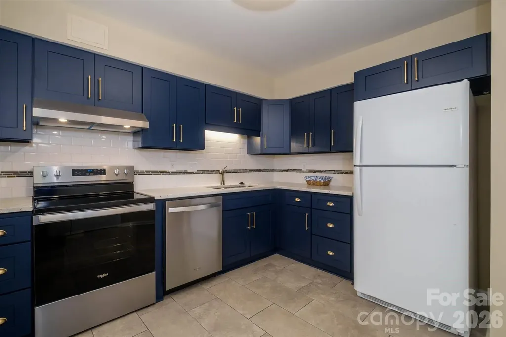 6810 Farmingdale Drive Charlotte NC 28212