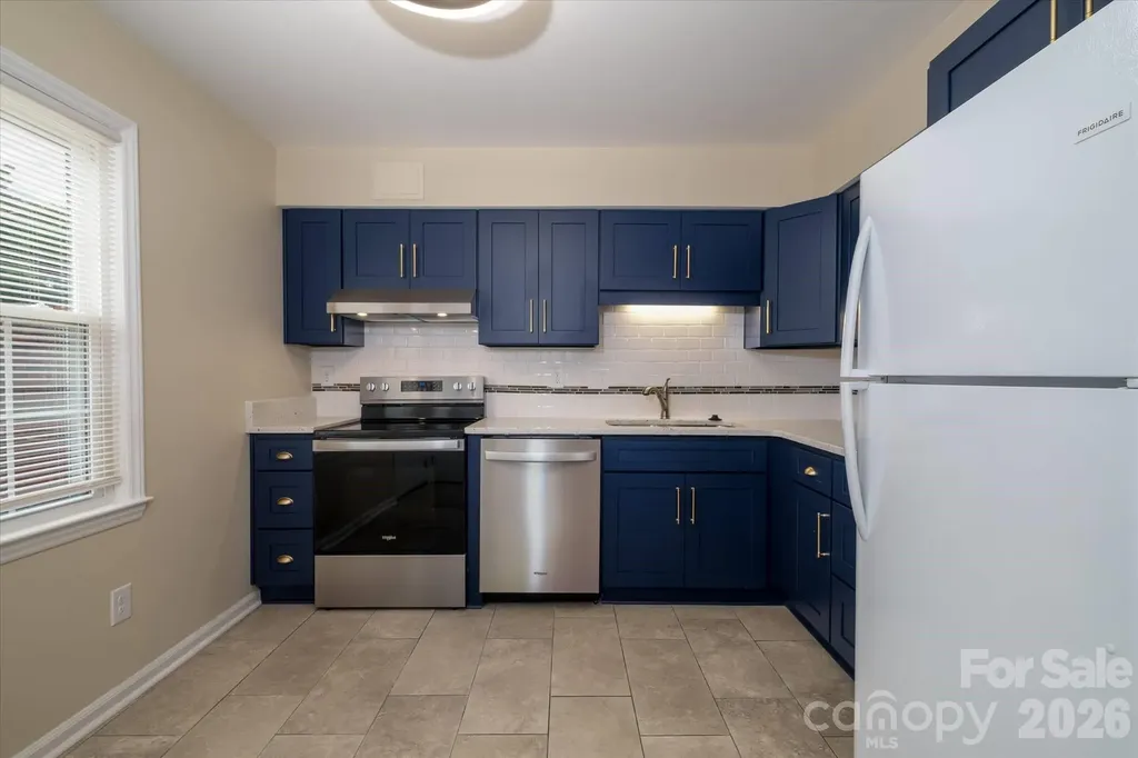 6810 Farmingdale Drive Charlotte NC 28212