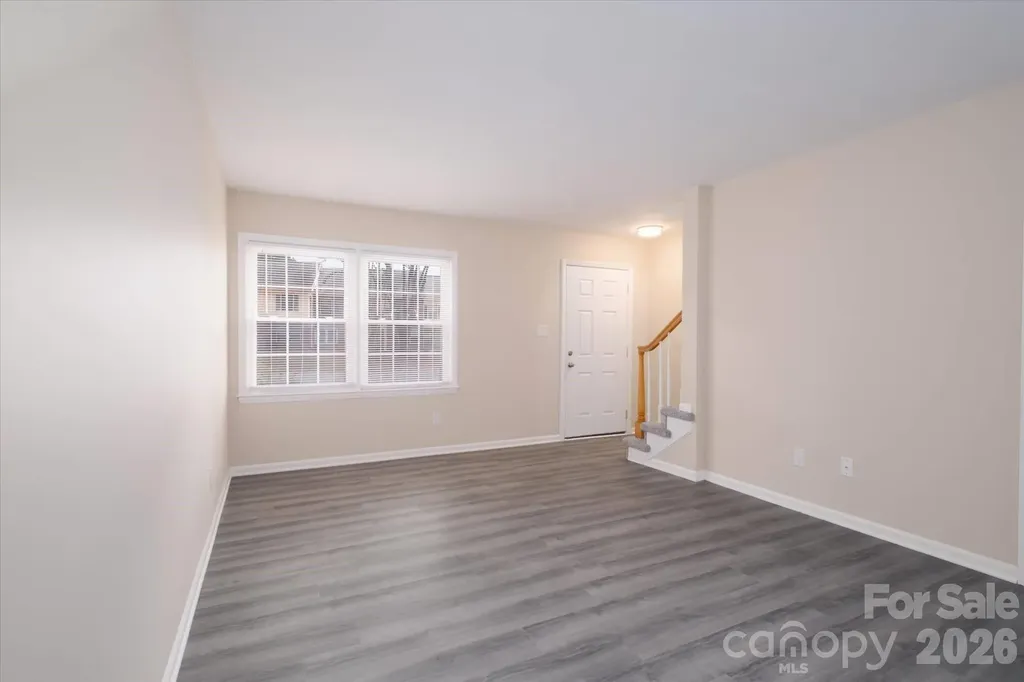 6810 Farmingdale Drive Charlotte NC 28212