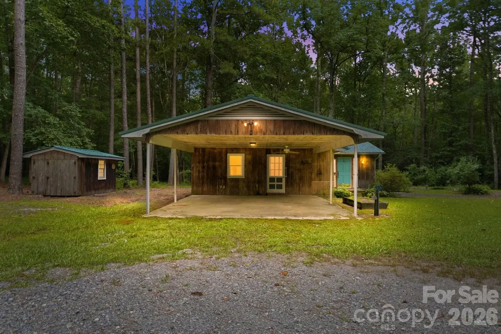 1083 Murdocksville Road West End NC 27376
