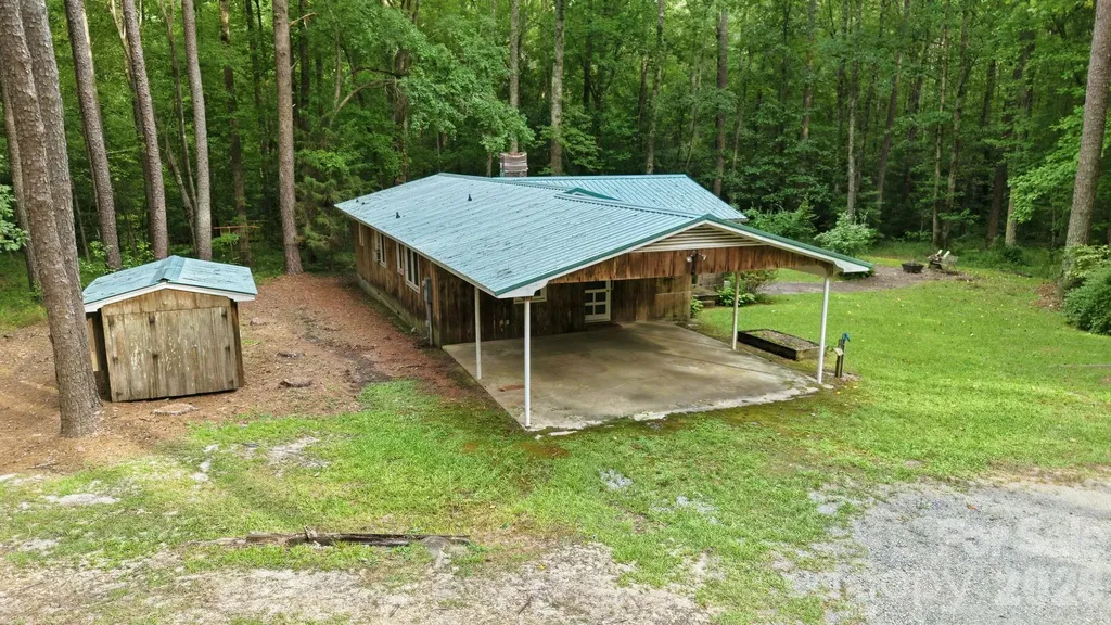 1083 Murdocksville Road West End NC 27376