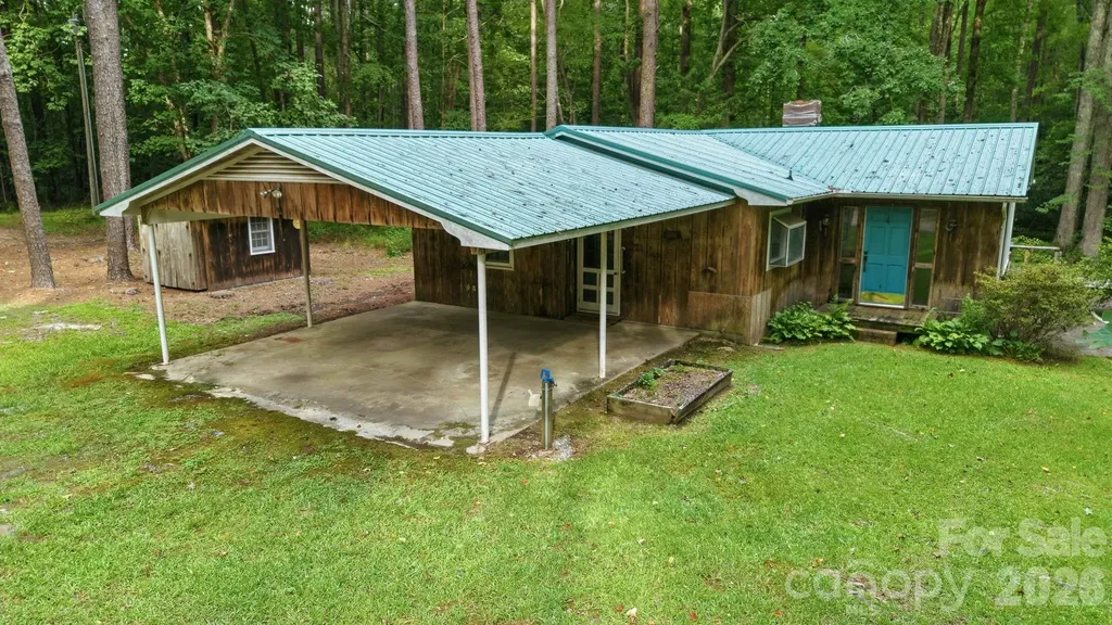 1083 Murdocksville Road West End NC 27376