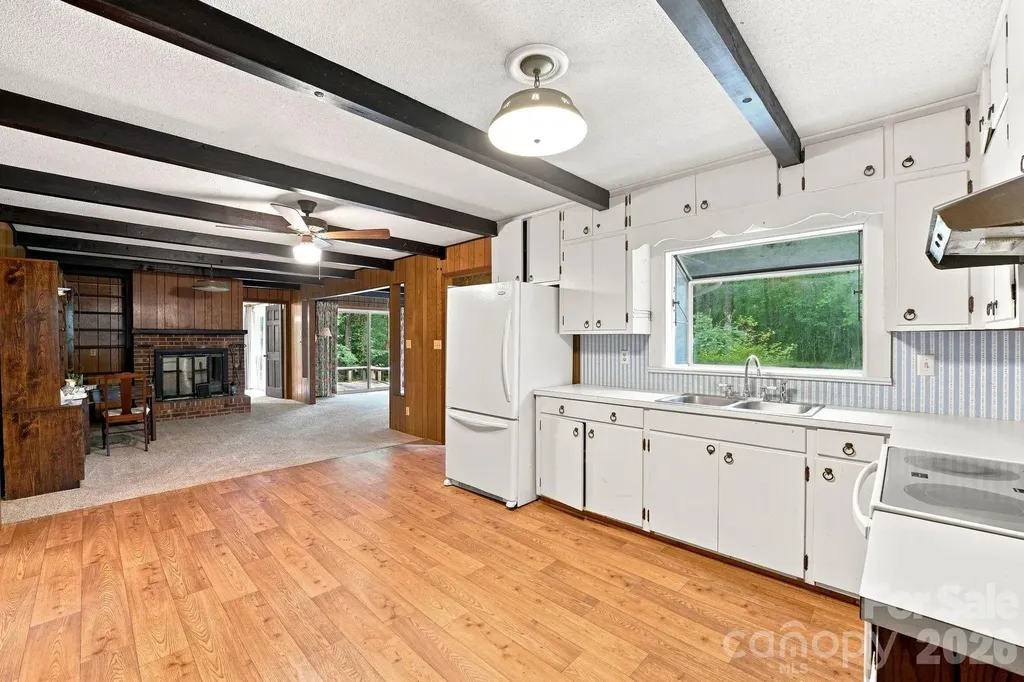 1083 Murdocksville Road West End NC 27376
