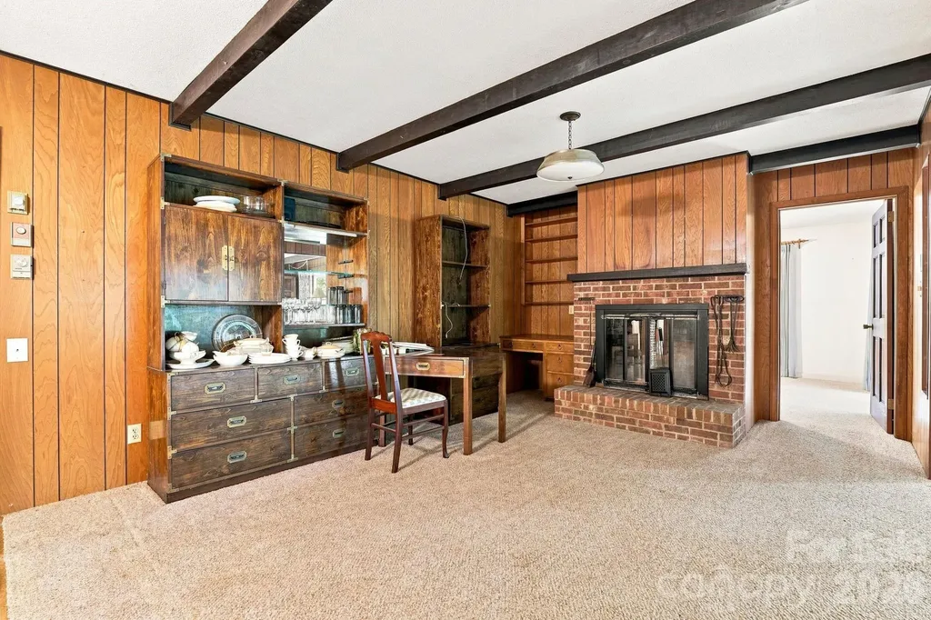 1083 Murdocksville Road West End NC 27376
