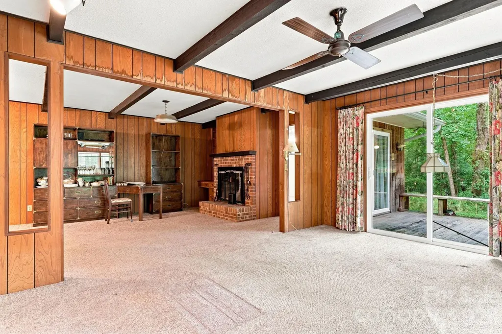 1083 Murdocksville Road West End NC 27376